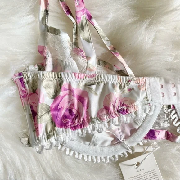 Victoria’s Secret For Love & Lemons Bra Mary Rose Underwire Small White Floral